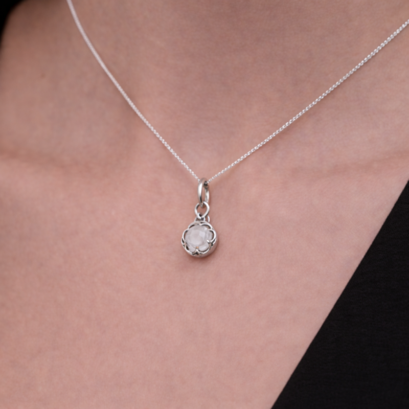 Colgante Gotland con Cuarzo Blanco - Plata de Ley