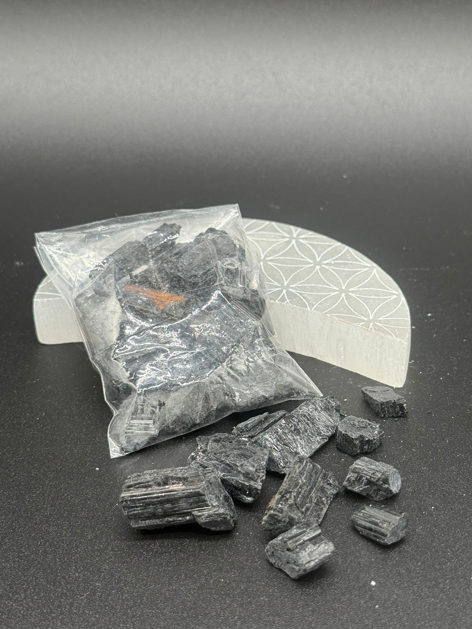 Virutas de Turmalina Negra (60gr)