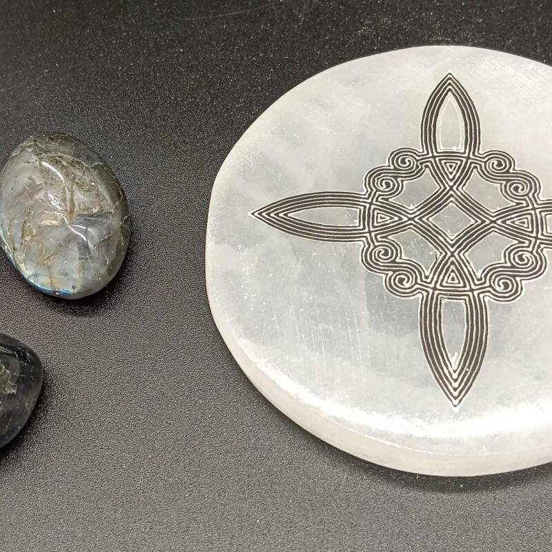 Placa Selenita 10 cm (Nudo de Bruja)