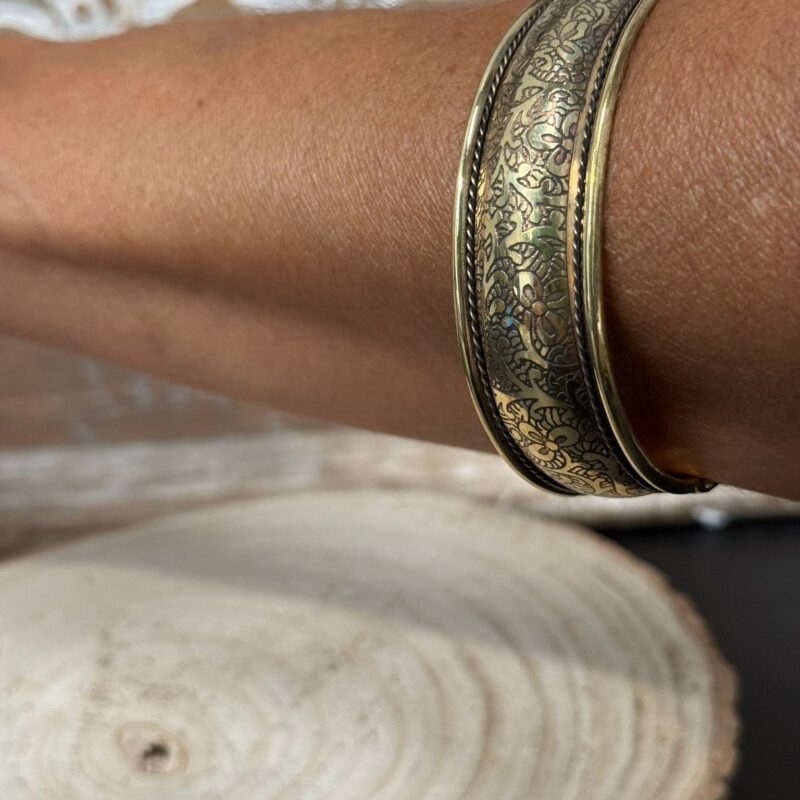 Brazalete de Plata Tibetana Dorado 2 Cm