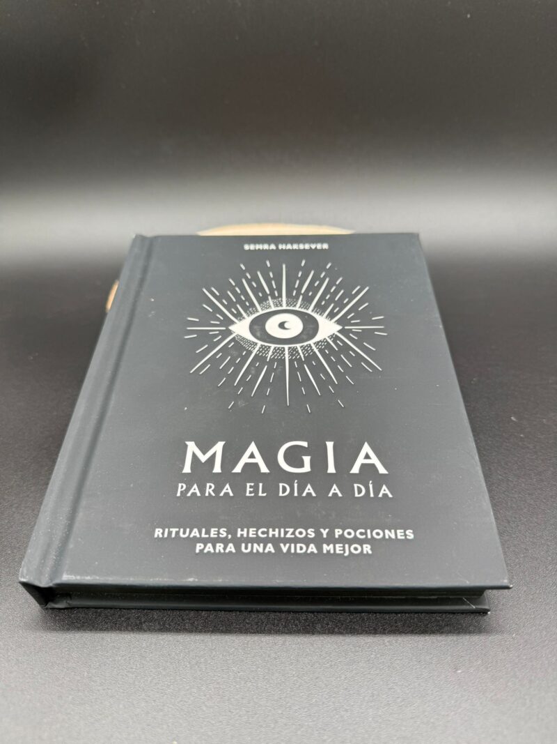 Magia Para El Dia A Dia -Semra Haksever-