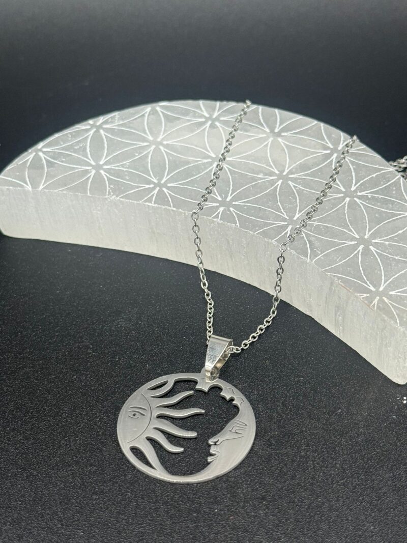 Colgante de Sol y Luna