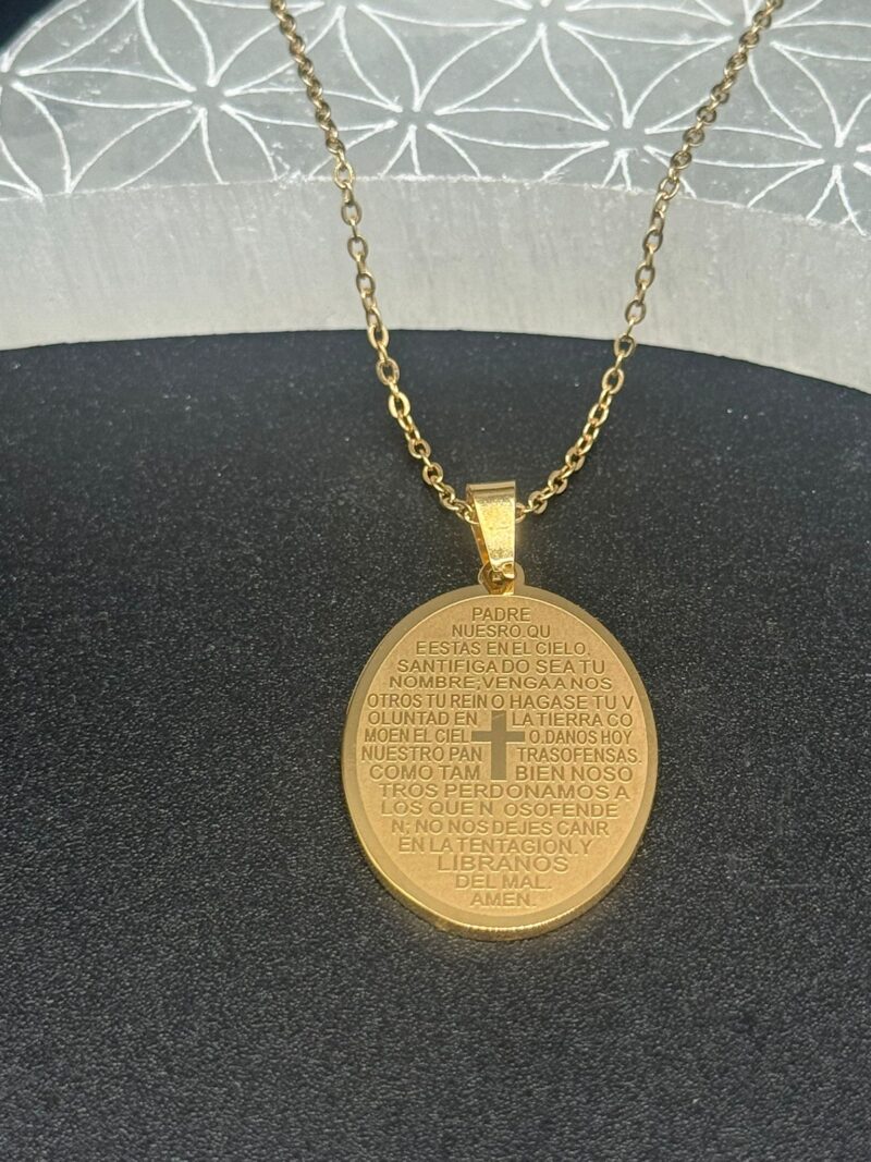 Colgante Acero Dorado Medalla con Cruz y Oracion Padre Nuestro