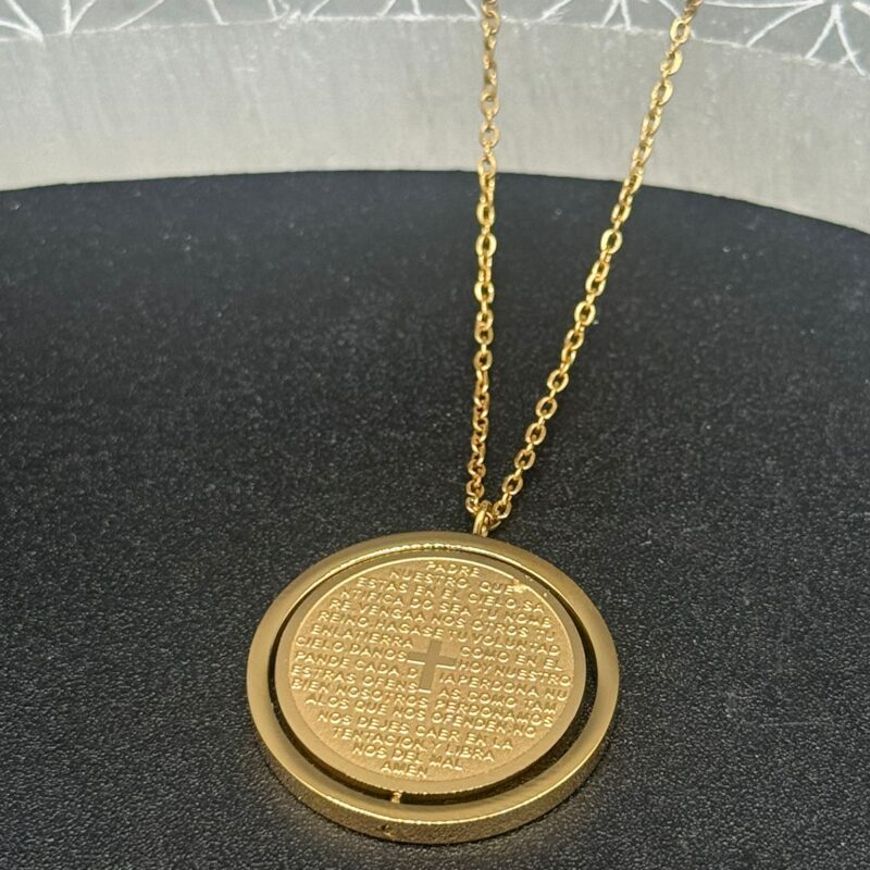 Colgante Acero Medalla Giratoria con Cruz y Oracion Padre Nuestro Dorado