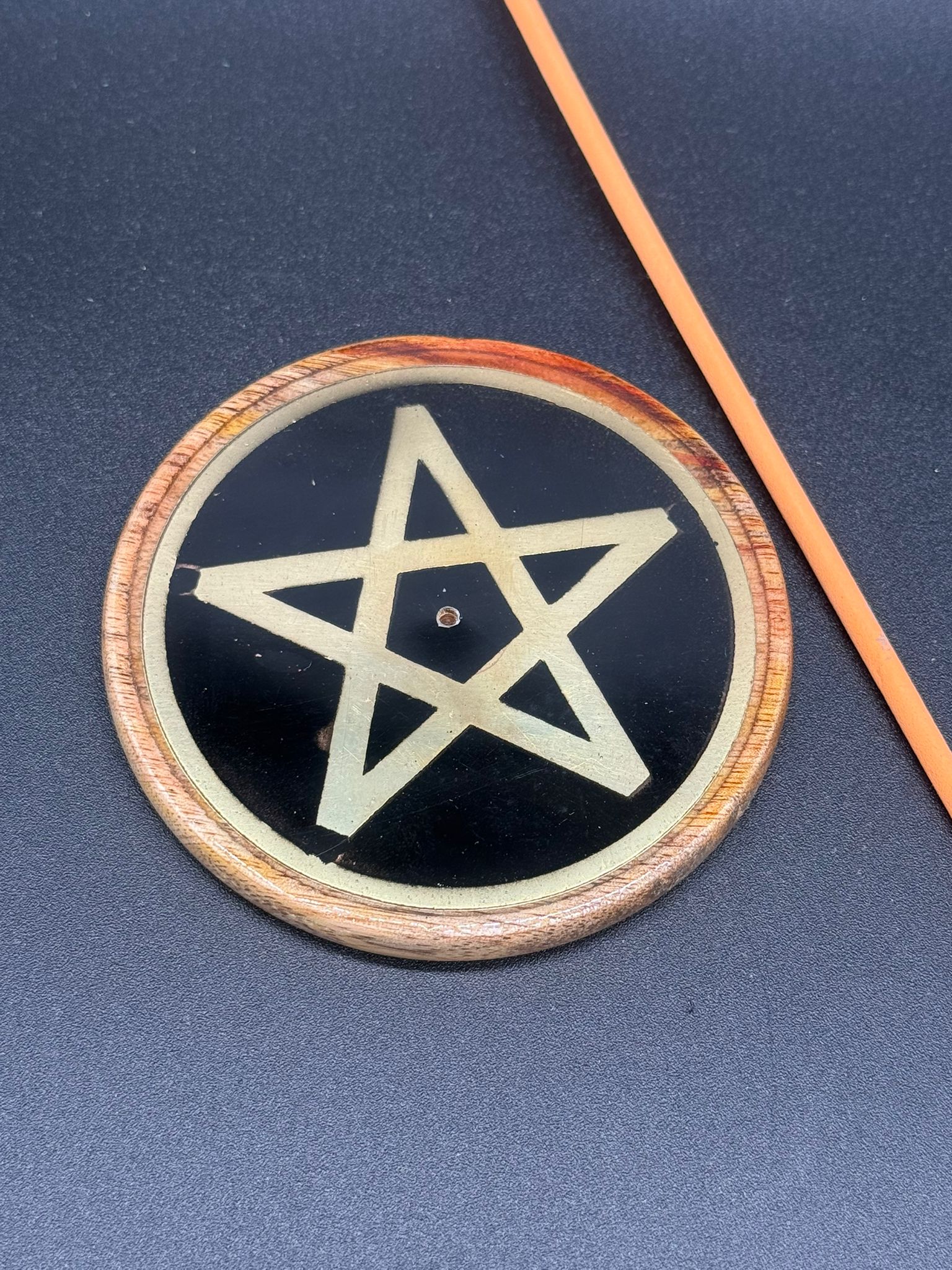 Porta Incienso Disco de Madera Pentagrama