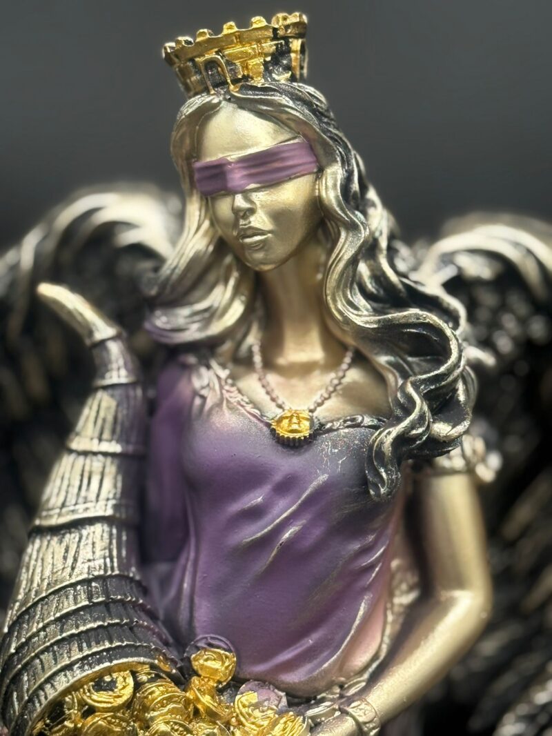Diosa de la Fortuna Alas Morada (35cm)