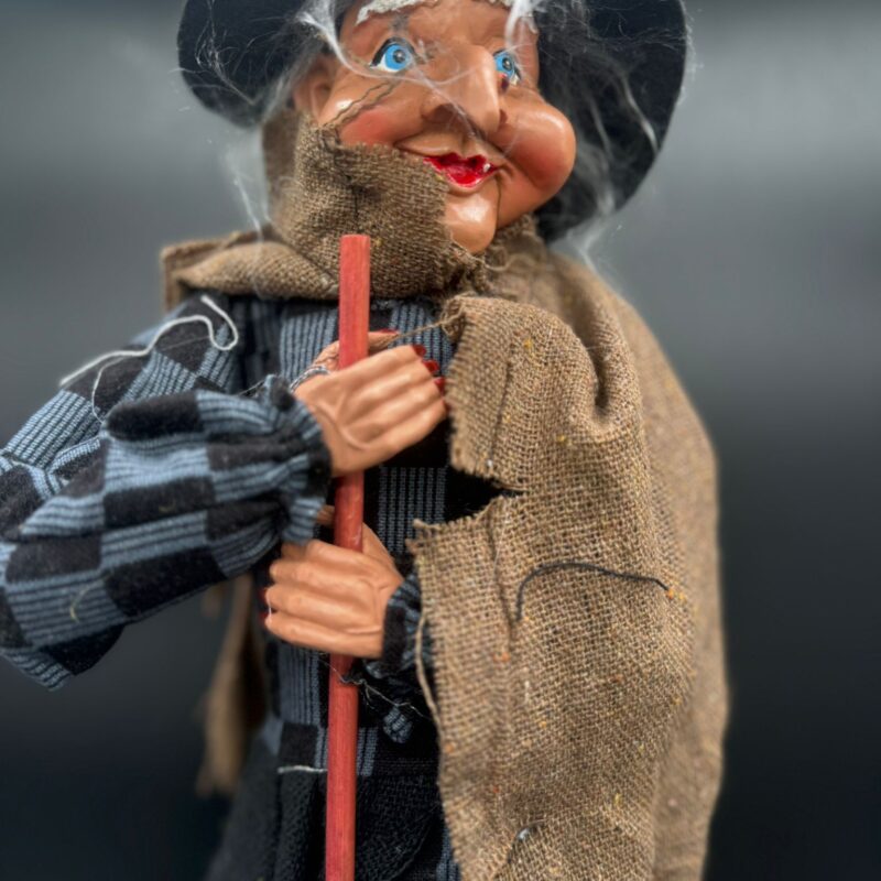 Brujita Grande - 42 cm