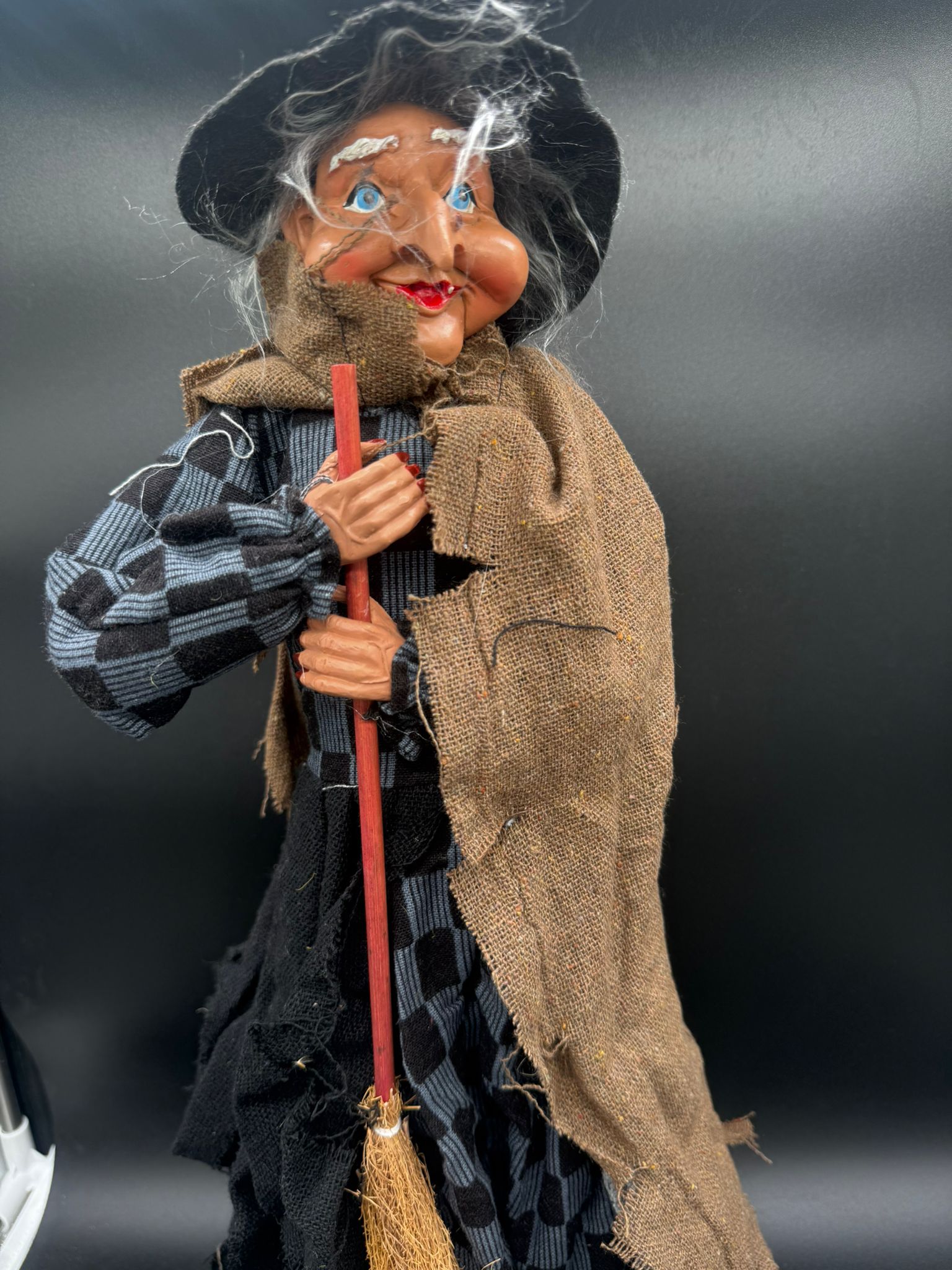 Brujita Grande - 42 cm - Imagen 3