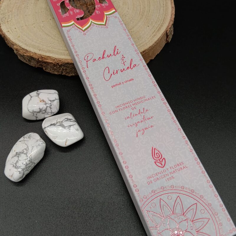 Incienso Hindú con Flores Medicinales "Pachulí & Ciruela"