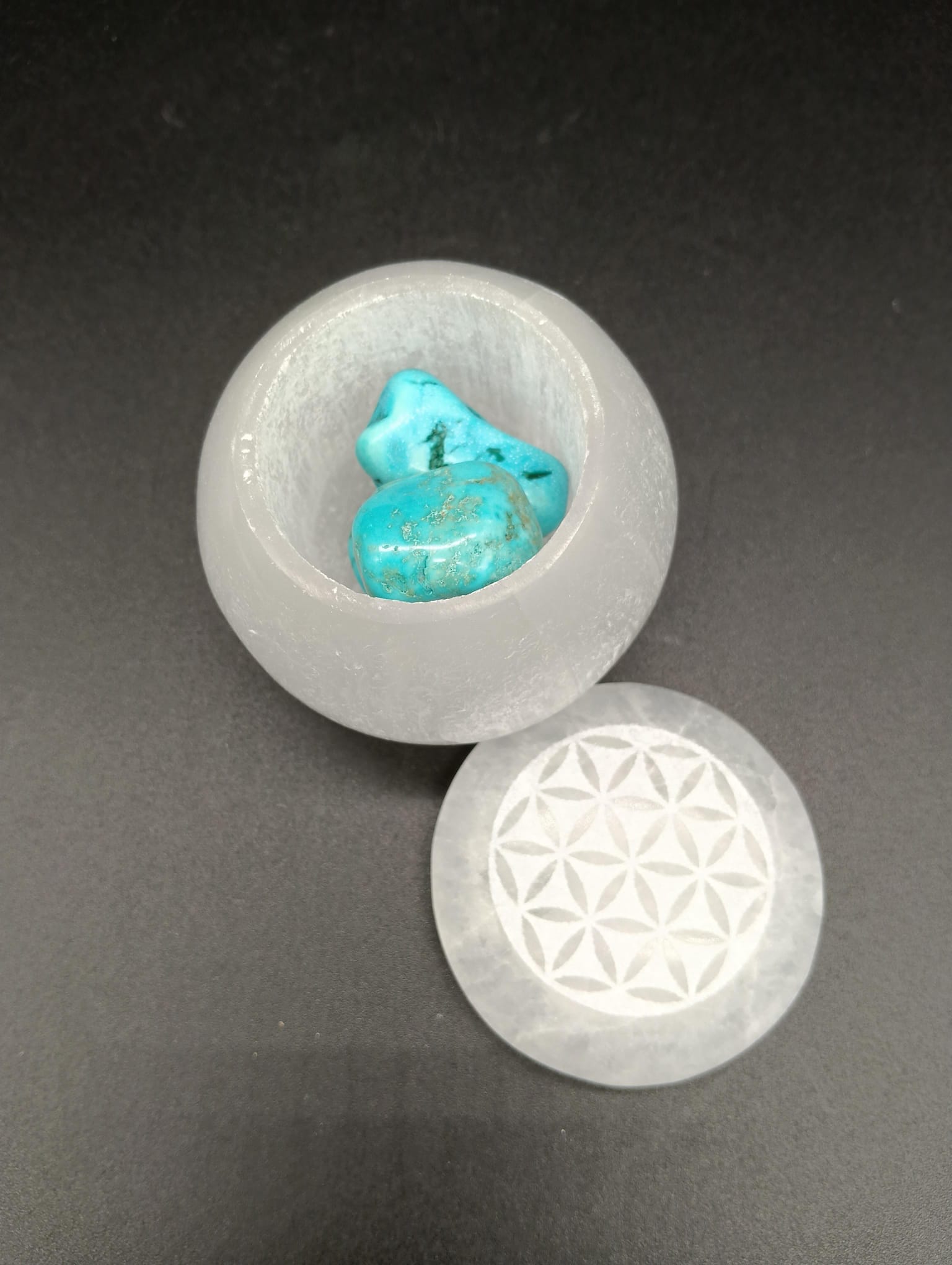 Joyero de Selenita Pequeño Redondo con Tapa (Flor de la Vida) - Imagen 2