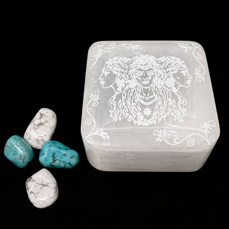 Joyero Selenita Cuadrado con Tapa (Triple Diosa)