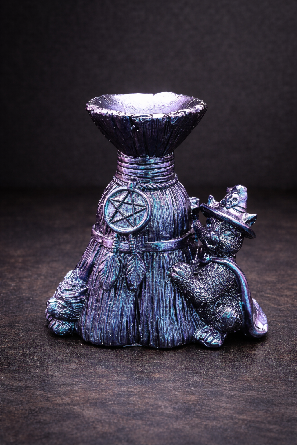 Gato y Escoba con Soporte para Bola de Cristal