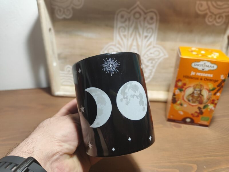 Taza con Estampado Triple luna