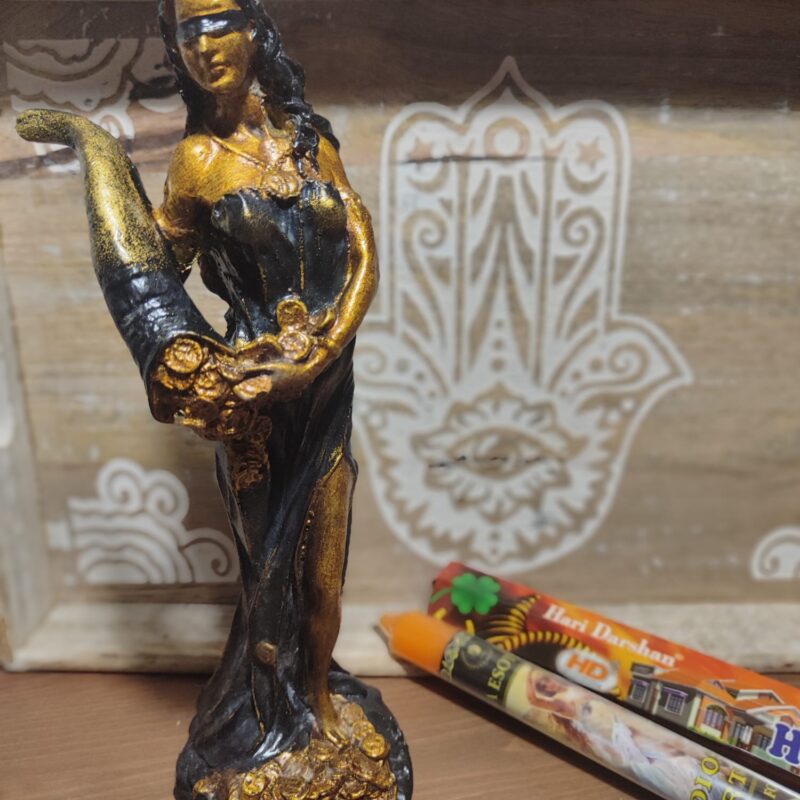 Diosa de la Fortuna Oscura (dorada)