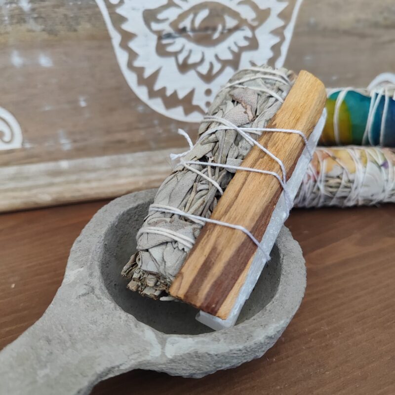 Sahumerio "Buen Rollito" (Salvia Blanca, Selenita y Palo Santo)