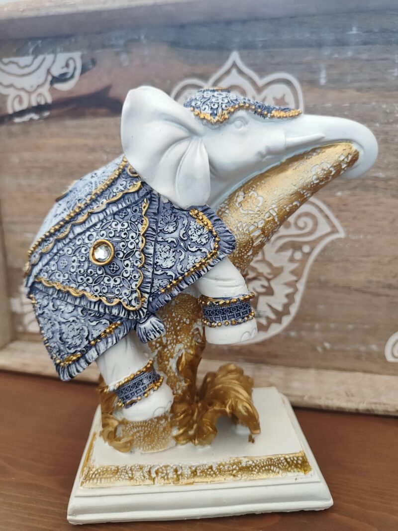 Figura Elefante en Cuerno