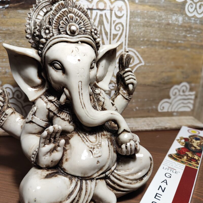 Ganesha Color Marfil (23 cm)