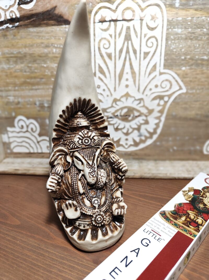 Ganesha Color Marfil en Cuerno (20 cm)
