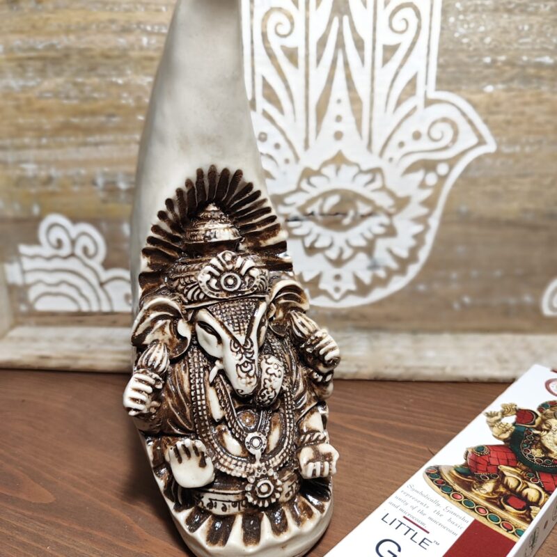 Ganesha Color Marfil en Cuerno (20 cm)