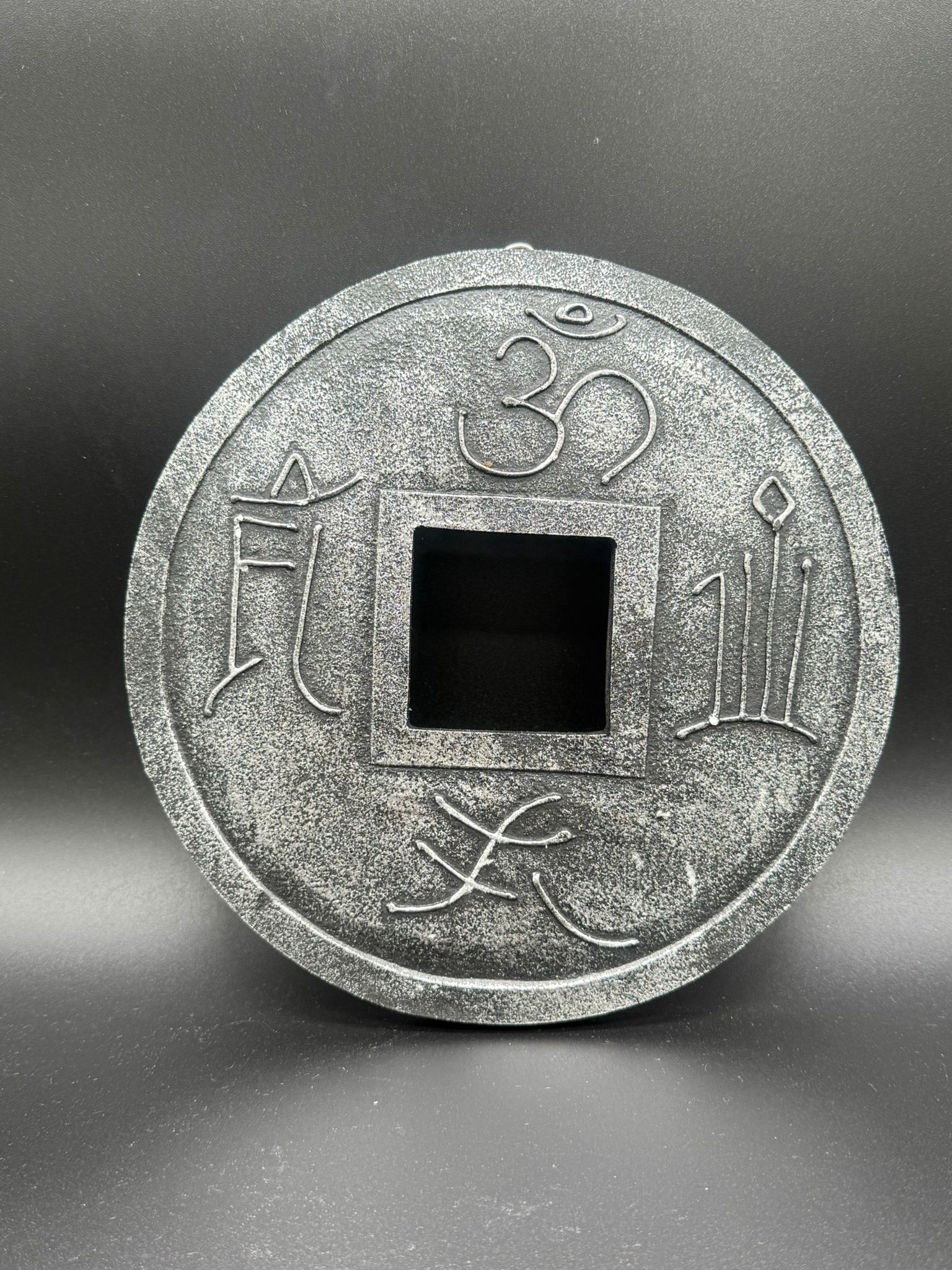 Colgador Moneda de Feng Shui Plateado