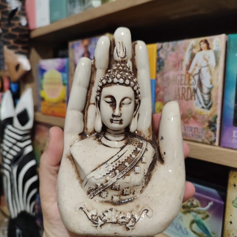 Figura Buda sobre Mano (Color Marfil)