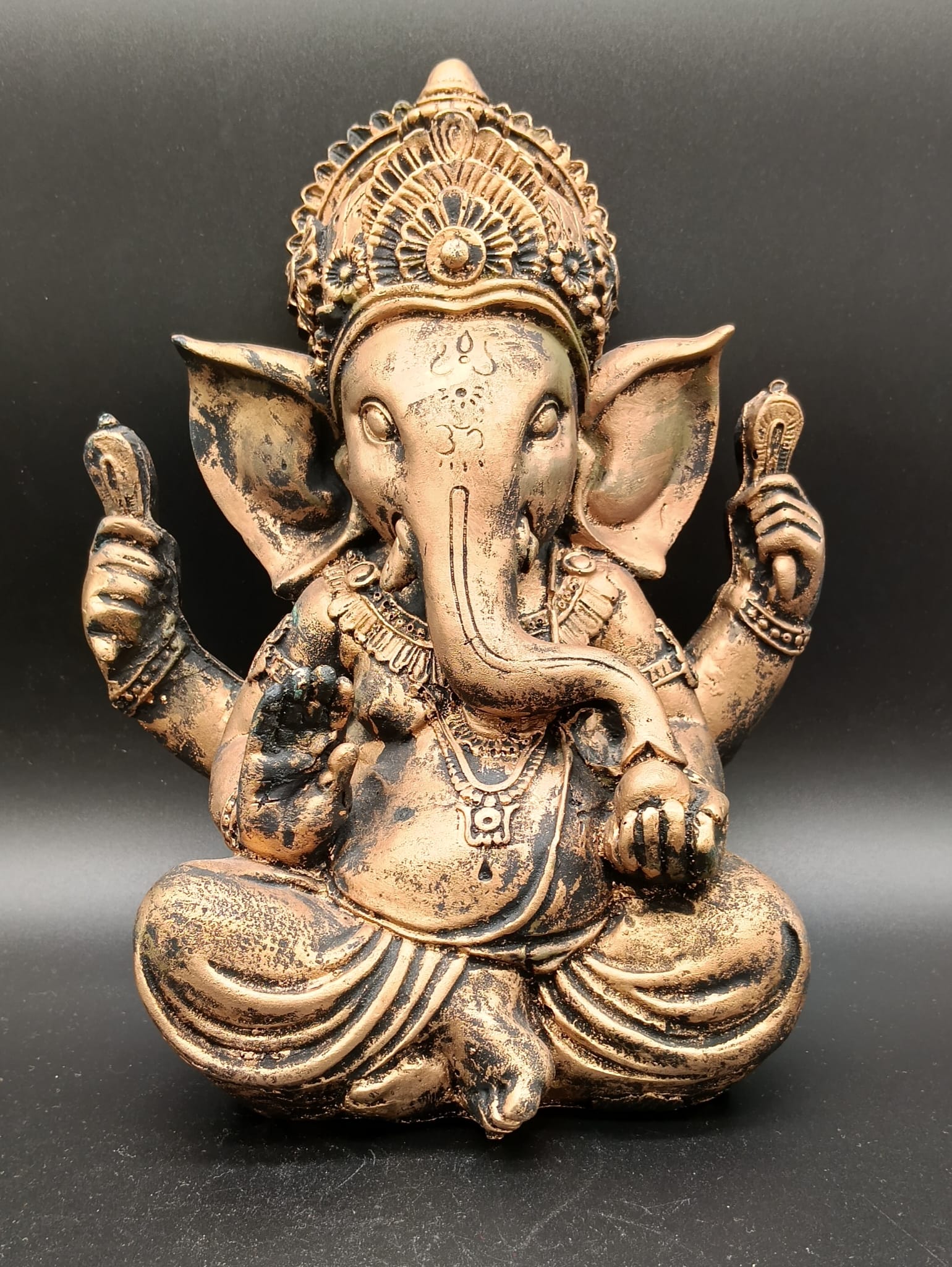 Ganesha Dorado Viejo (23 cm)