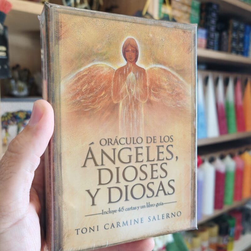 El Oráculo de Los Ángeles, Dioses y Diosas