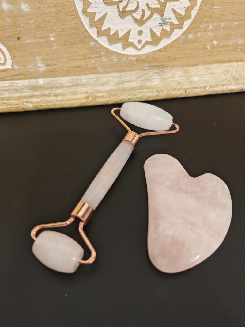 Pack Gua Sha y Roll on Cuarzo Rosa