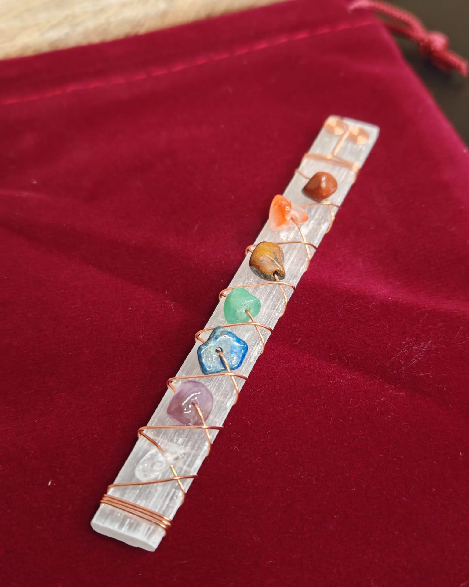 Barrita Selenita con Minerales 7 Chakras - Imagen 2