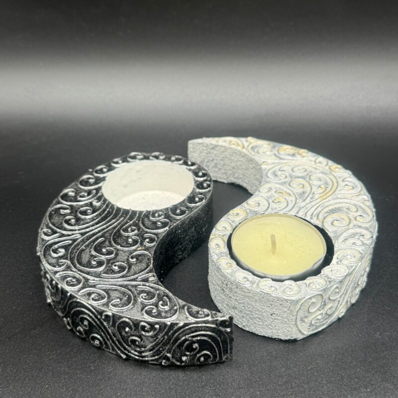 Porta Velas Yin Yang -Blanco y Negro con Detalles Plateados
