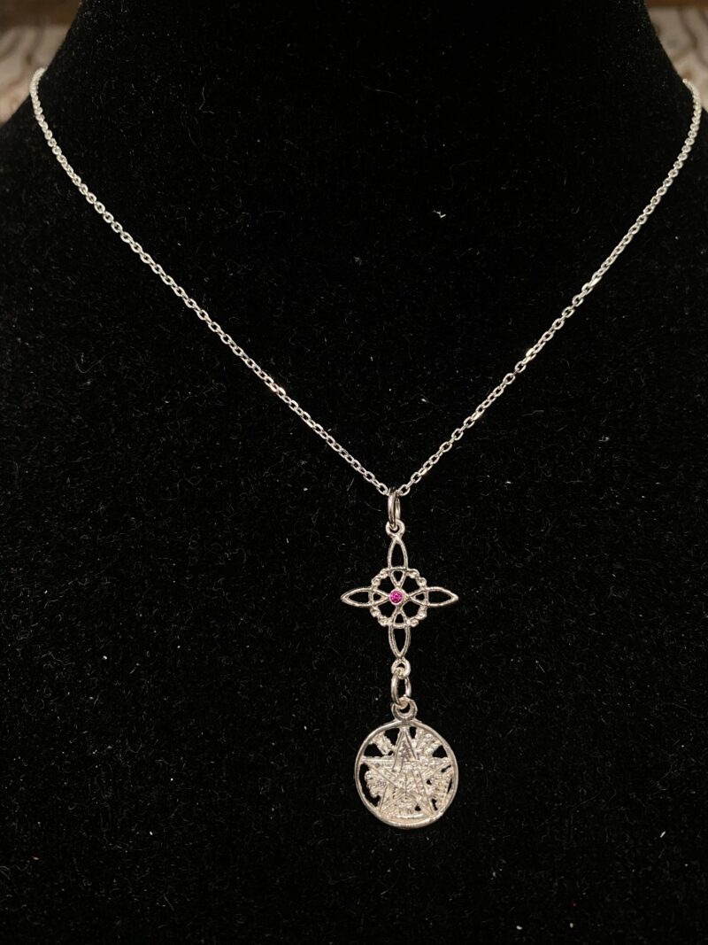 Colgante Doble Protección con Cristal Roja - Plata de Ley