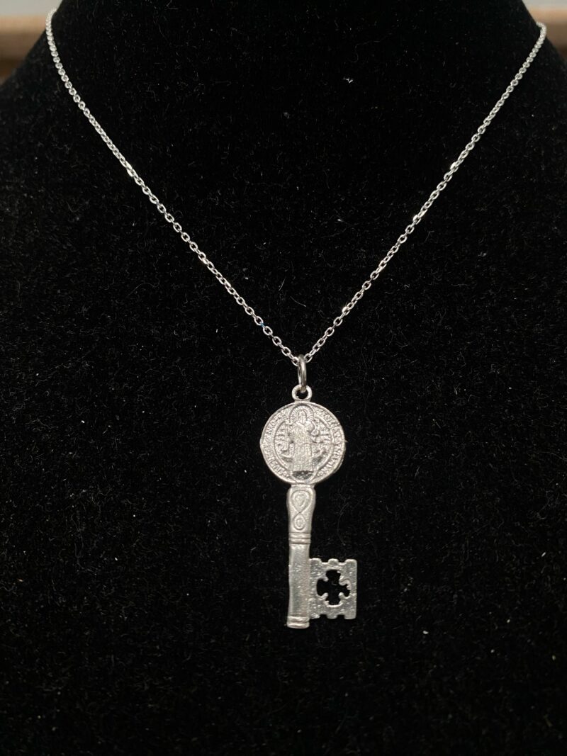 Colgante Pequeño Llave de San Benito - Plata de Ley