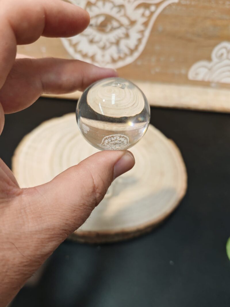 Bola de Cristal 4cm Diámetro (Sin Peana) - Imagen 2