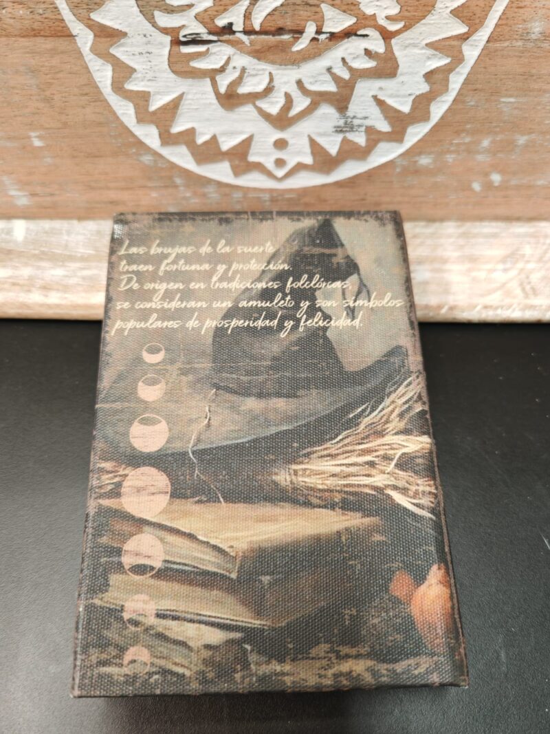 Caja Libro Pequeña Bruja - Imagen 2