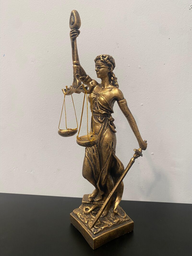 Diosa de la Justicia 32 cm Dorada