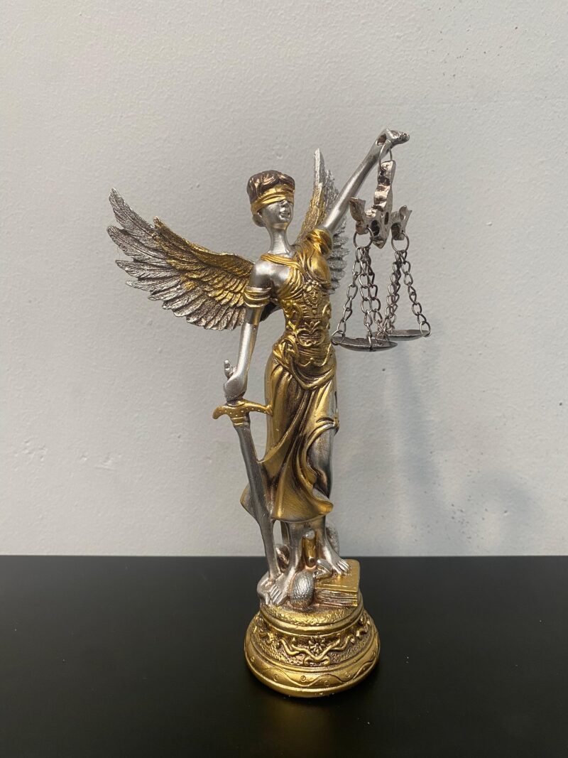 Diosa de la Justicia Alas Pequeña 19cm Dorada