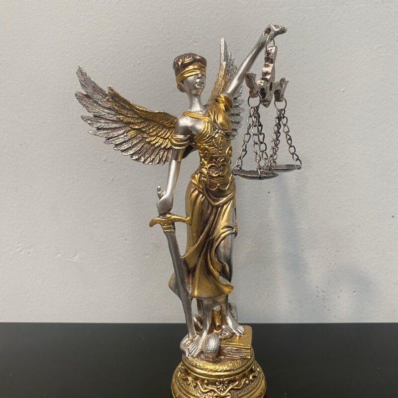 Diosa de la Justicia Alas Pequeña 19cm Dorada