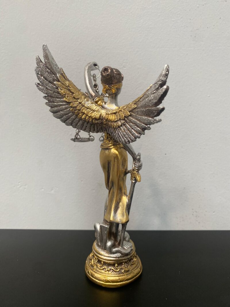 Diosa de la Justicia Alas Pequeña 19cm Dorada - Imagen 2