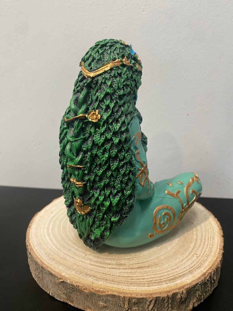 Madre Tierra Verde Sentada - Imagen 2
