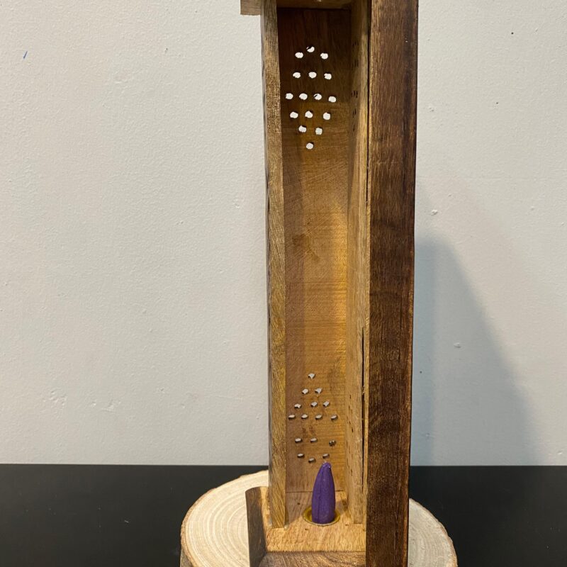 Torre de Madera Incensario de Conos 7,6x7,6x30cm