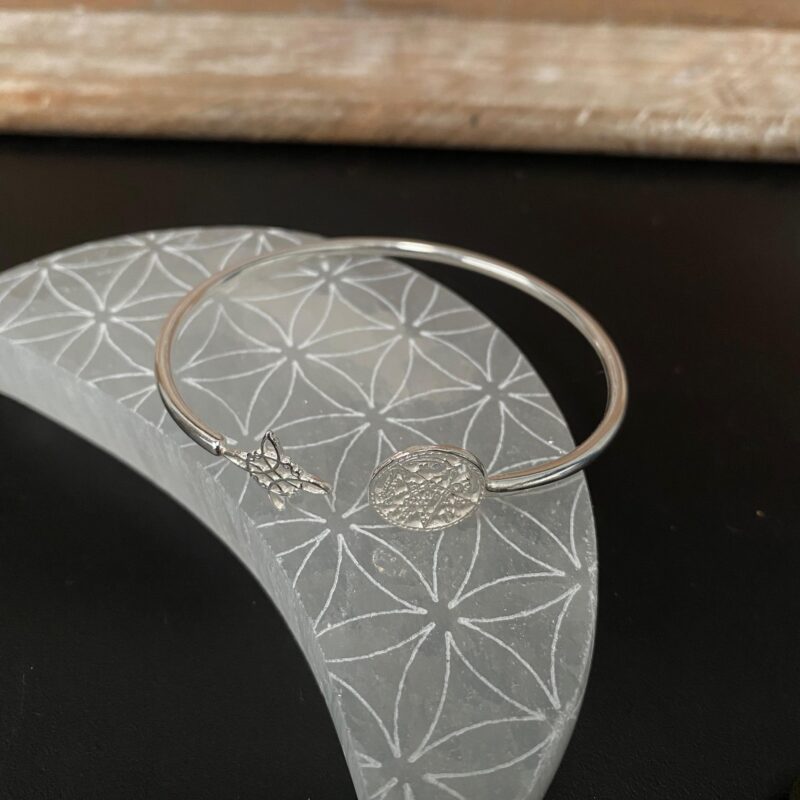 Brazalete de Plata con Nudo de Bruja y Tetragrammatón