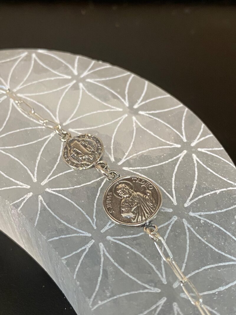 Pulsera Doble Medalla San Judas Tadeo - Plata de Ley - Imagen 2