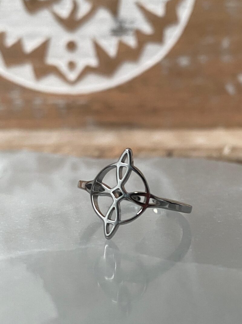 Anillo Ajustable Nudo de Bruja Acero Inoxidable Color Plata Modelo 1 - Imagen 2