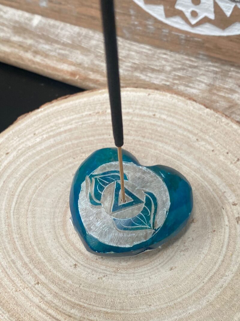 Incensario Corazón Chakra de la Garganta (Azul Claro)