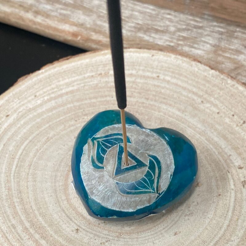Incensario Corazón Chakra de la Garganta (Azul Claro)