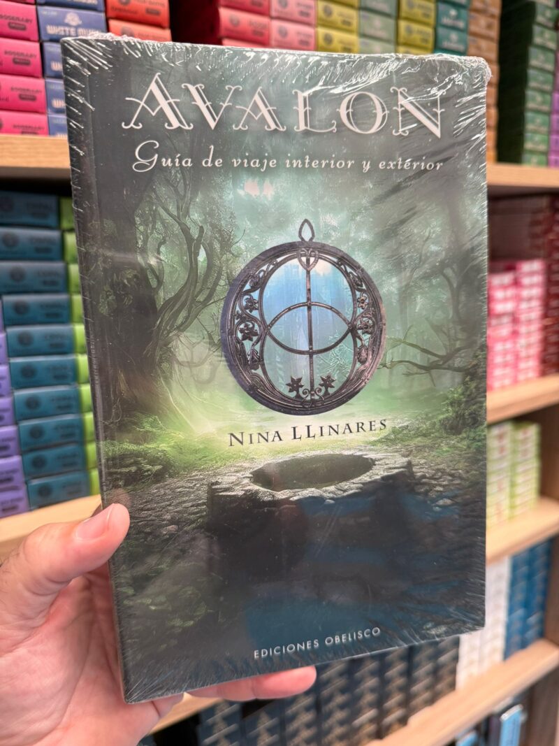 Avalon, Guía de Viaje Interior y Exterior