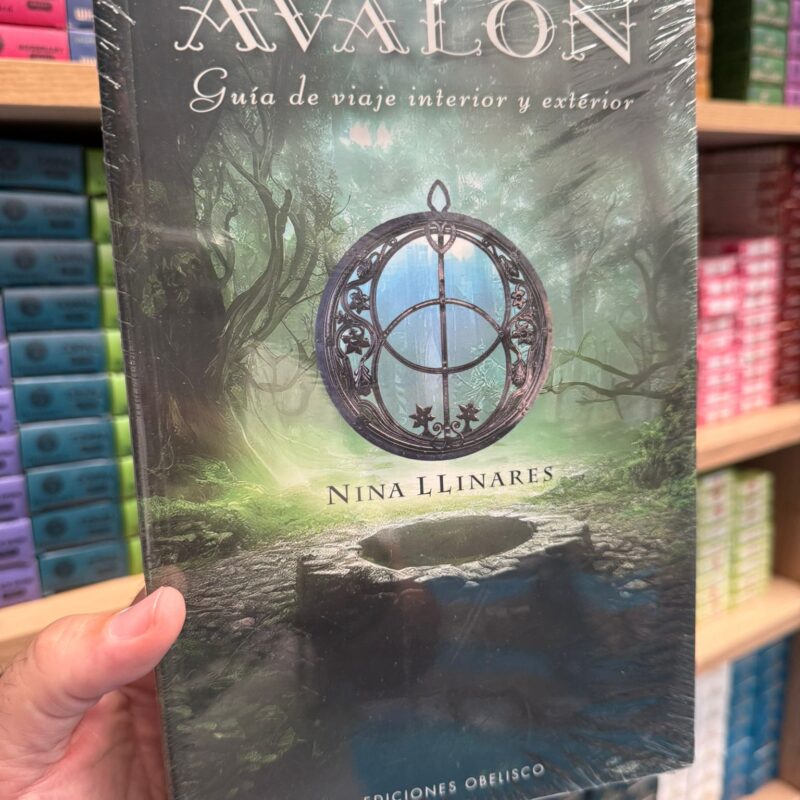 Avalon, Guía de Viaje Interior y Exterior