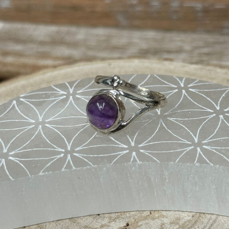 Anillo con Amatista - Plata de Ley