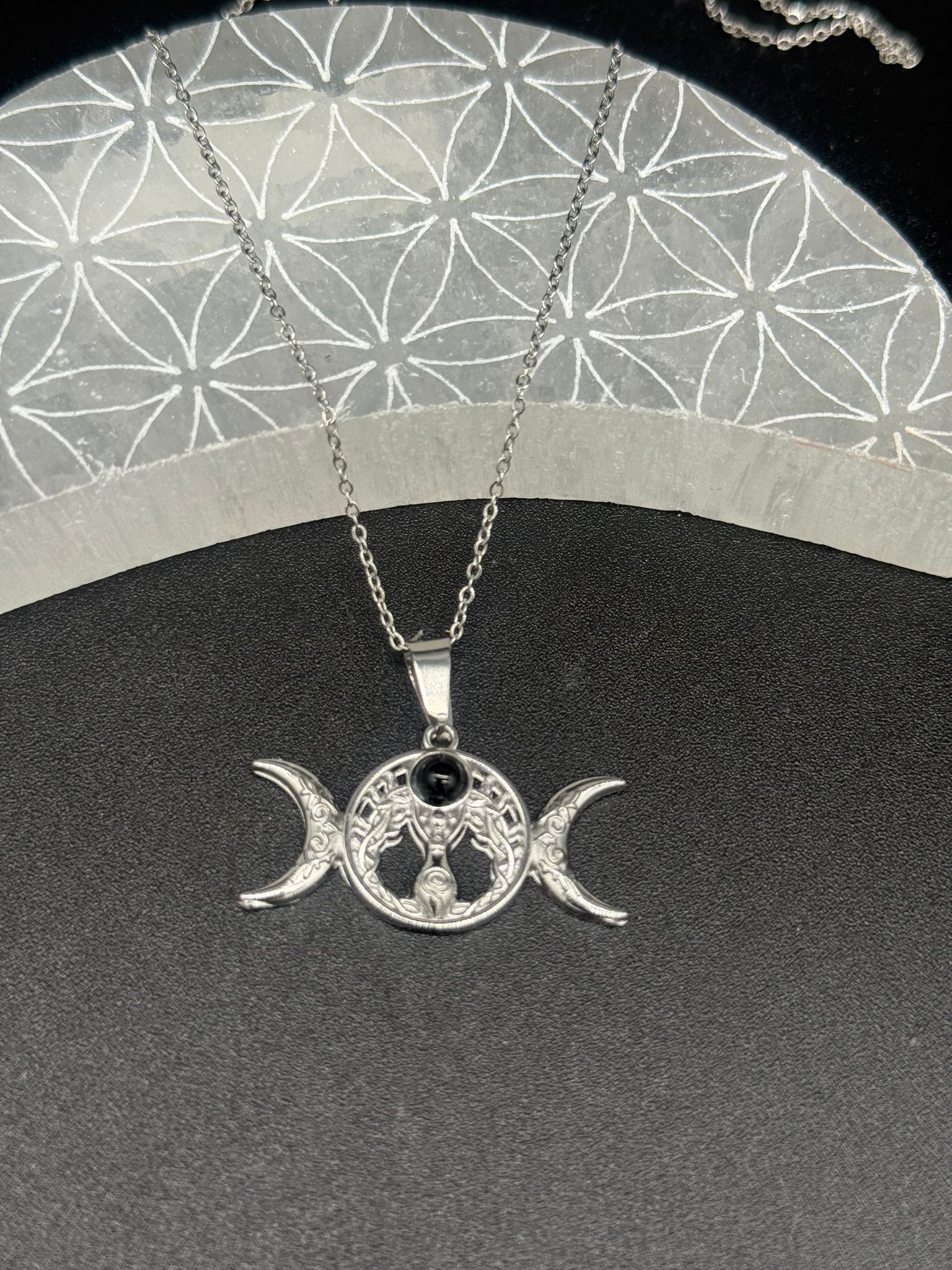 Colgante Triple Luna con Onix Mod 1