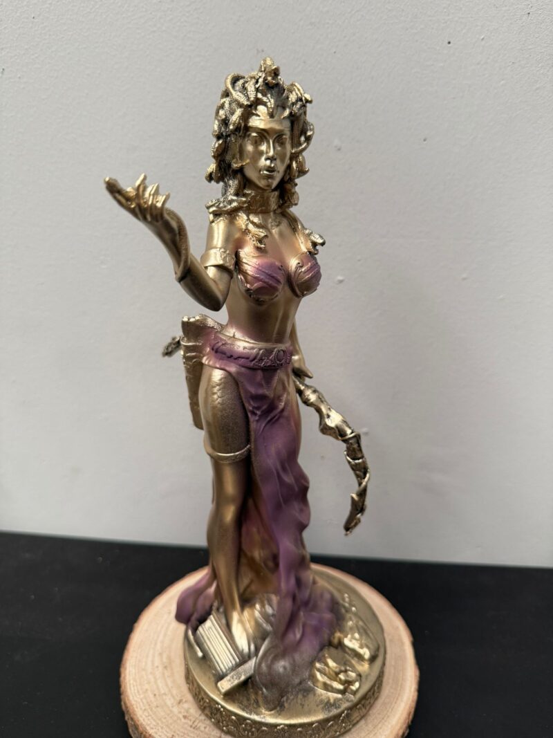 Figura Medusa Morada 28cm - Imagen 2